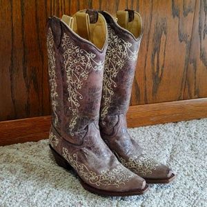 Corral Iconic Lisa Brown Crater Bone Boots